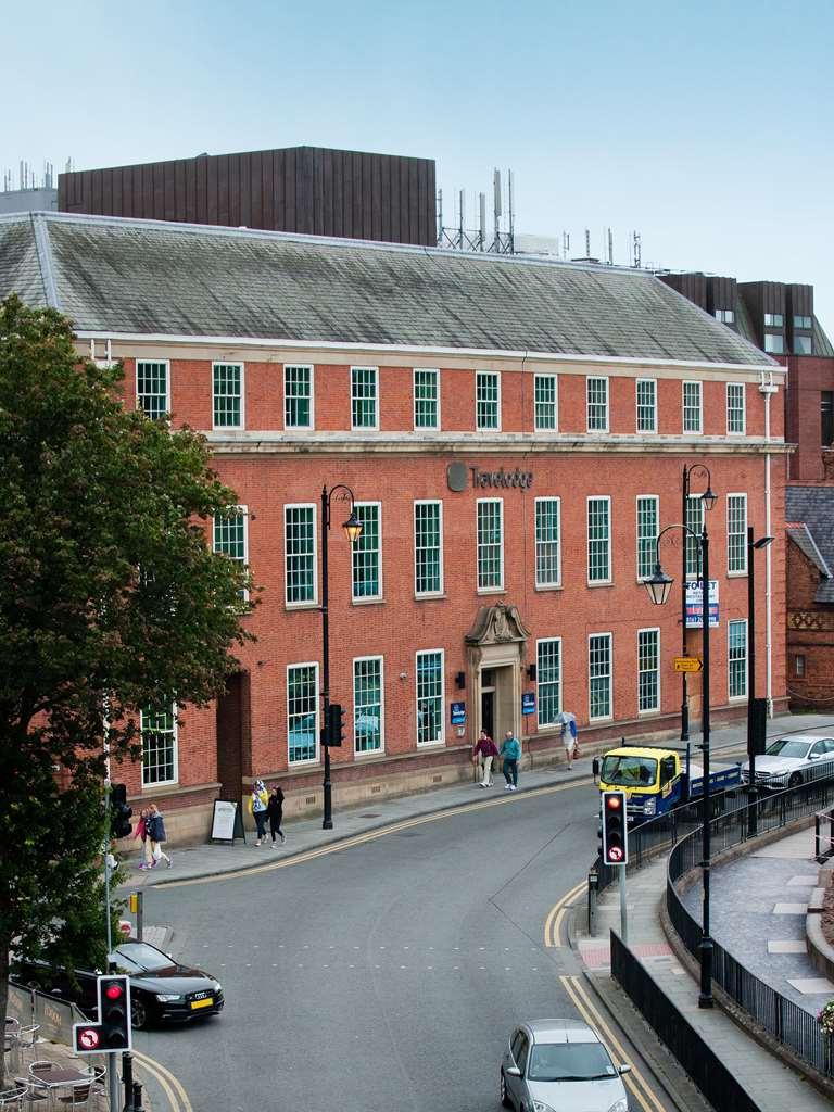 Travelodge Chester Central Kültér fotó